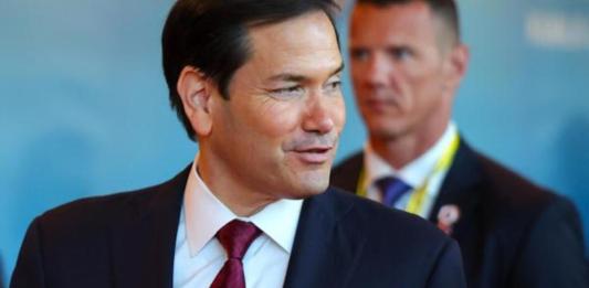 "Cada país del mundo va a recibir una carta en algún momento", dijo a periodistas Rubio en su primer viaje a Asia. Foto La Hora: EFE.