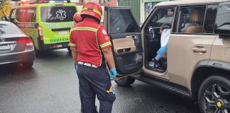 Colegio de Médicos y Cirujanos exige justicia por asesinato de médico en zona 7. Foto La Hora: CBM.