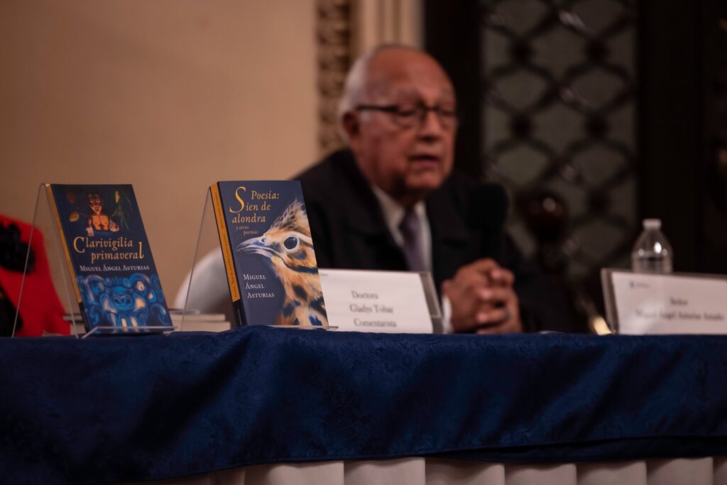Clarivigilia Primaveral y Sien de alondra y otros poemas, reediciones que celebran el legado literario del Nobel guatemalteco.