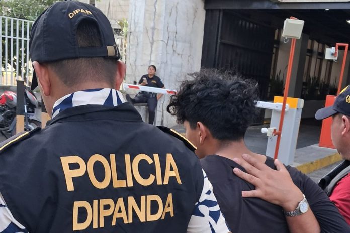 Agentes de la PNC, durante un operativo contra extorsiones, capturaron al presunto pandillero de la Mara Salvatrucha, alias 