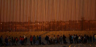 Migrantes que buscan asilo