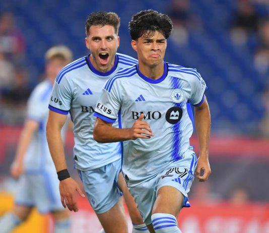 Olger Escobar gol de penal