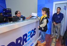 Niños redescubren la magia de las cartas y reconstruyen lazos familiares en Correos Correos de Guatemala