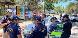 Operativo contra taxis piratas causa alta carga vehicular en los alrededores del AILA Aeropuerto La Aurora