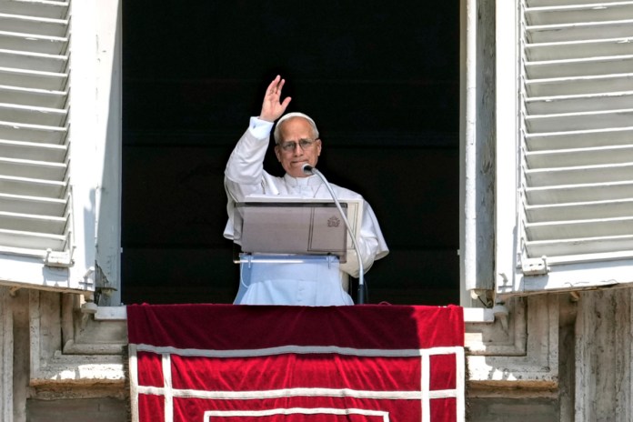 El Papa León XIV pidió un “alto el fuego inmediato” tras ataque a iglesia en Gaza. Foto La Hora: AP.