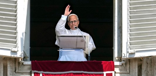 El Papa León XIV pidió un “alto el fuego inmediato” tras ataque a iglesia en Gaza. Foto La Hora: AP.