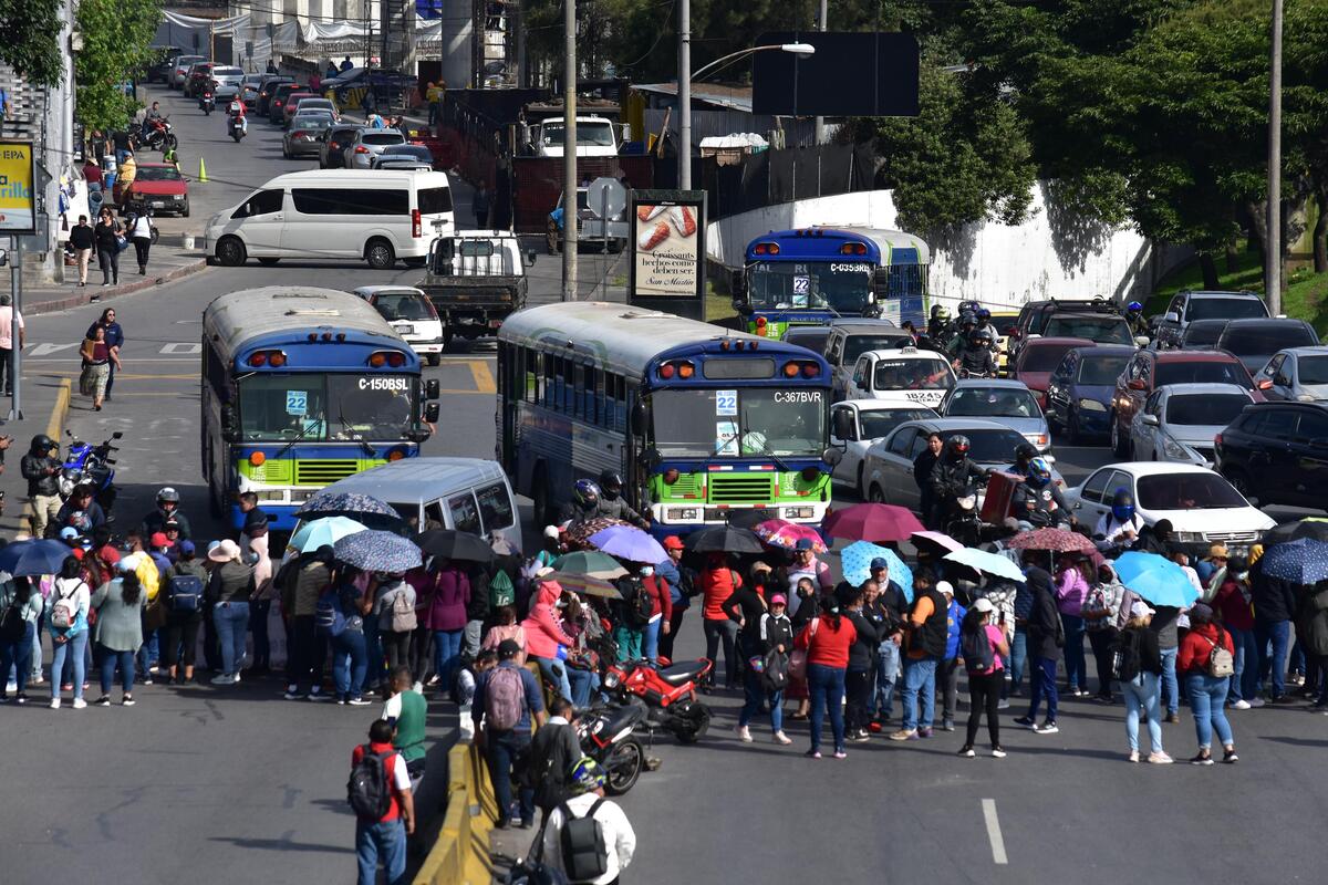 Por bloqueos: Empresarios le recuerdan a Joviel Acevedo que la resolución de la  CC sigue vigente