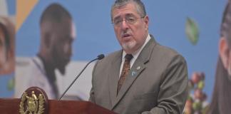 Gobierno no podrá ejecutar a totalidad presupuesto de Q12 mil millones para Codedes Presidente Bernardo Arévalo en conferencia de prensa del 24 de julio. Foto La Hora: Fabricio Alonzo