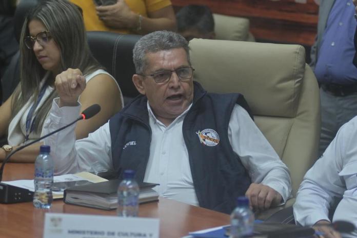 ¿Quiénes son los miembros del STEG que tienen licencia sindical junto a Joviel Acevedo