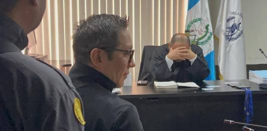 Juez suplente Arnulfo Carrera benefició a Melvin Quijivix con medida sustitutiva. Foto La Hora: Daniel Ramírez