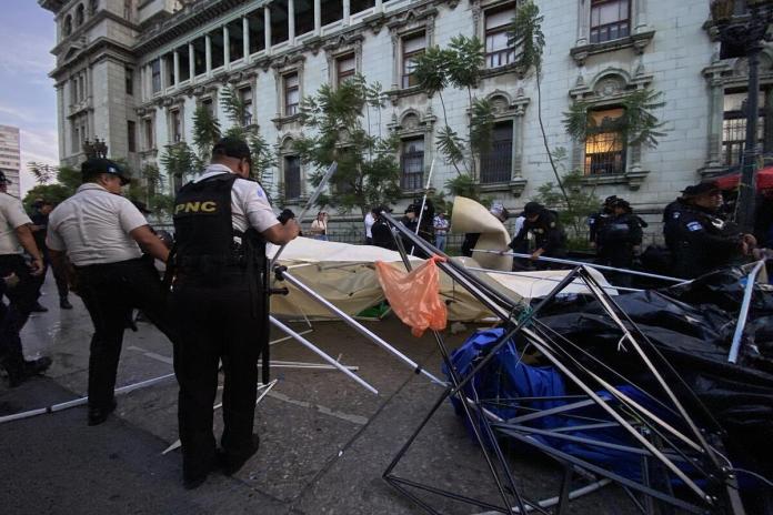 LH Actualiza: Campamento de STEG de Joviel Acevedo es desalojado por antimotines de la PNC