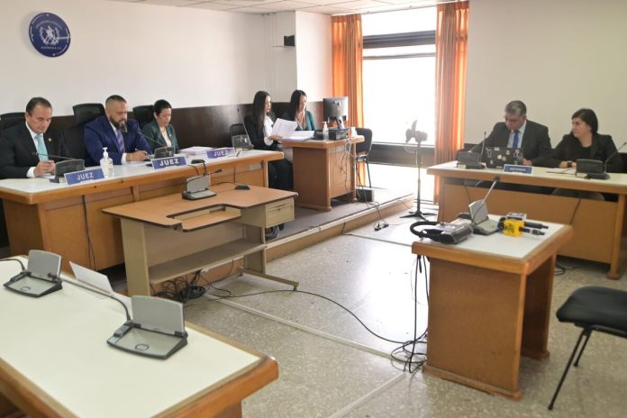 Sala Tercera Penal mantiene vigente la cancelación del partido Movimiento Semilla. Foto La Hora: Fabricio Alonzo