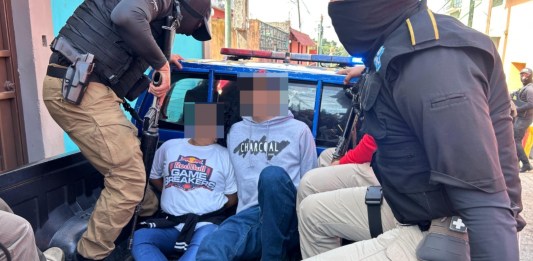 El "Mongol" y la "Dino", pareja de salvadoreños supuestos miembros de la Mara Salvatrucha son capturados