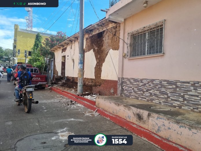Temblor GT: Bomberos Departamentales trasladan a 8 personas al hospital de Jutiapa