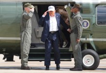 Trump anuncia aranceles del 30% contra la UE y México que entrarían en vigor el 1 de agosto El presidente estadounidense, Donald Trump, llega en el helicóptero Marine One a la base aérea Kelly Field en San Antonio, Texas, el viernes 11 de julio de 2025. Foto La Hora: (AP Foto/Jacquelyn Martin)