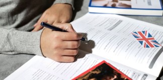 Aprender y dominar un idioma adicional puede transformar tu futuro profesional, académico y persona. Foto: Freepik