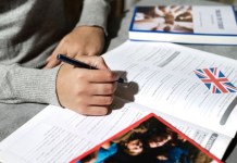 ¿Para qué aprender otro idioma? La clave a nuevas oportunidades Aprender y dominar un idioma adicional puede transformar tu futuro profesional, académico y persona. Foto: Freepik