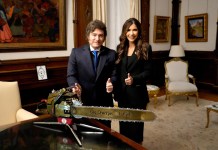 Milei y Noem firman declaración de intención para que argentinos ingresen a EE. UU. sin visado Javier Milei y Kristi Noem firman acuerdo de intención para quitar la necesidad de visado para ciudadanos argentinos.