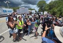 Migrantes dentro de Alligator Alcatraz denuncian abusos y malas condiciones para vivir