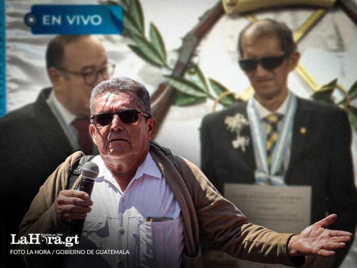 Un dirigente del STEG, cercano a Joviel Acevedo, recibe una remuneración mensual por una condecoración otorgada por Alejandro Giammattei. Foto Diseño La Hora: Francisco Altán