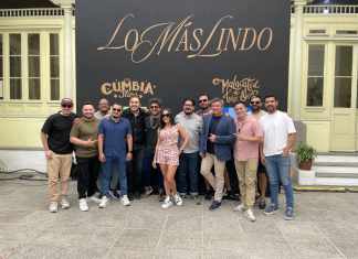 Presentación de "Lo más lindo", resultado de la colaboración entre Malacates Trébol Shop y Los Cumbia Stars. Foto: La Hora/ Víctor García.