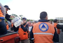 Santa María de Jesús amanece en alerta roja por emergencia de sismos La ayuda humanitaria continúa llegando a los guatemaltecos damnificados por los sismos registrados en los últimos días. Foro La Hora: Conred.