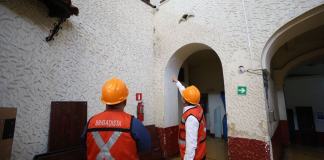 Personal del Congreso de la República supervisa oficinas de dicho organismo para detectar daños por los sismos en julio. Foto: Organismo Legislativo