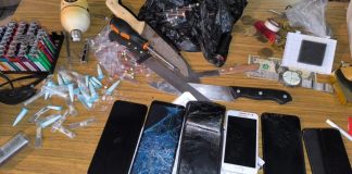 110 recipientes y bolsas con droga fueron incautadas a pandilleros B-18 tras cateo en zona 18 Agentes de la DEIC incautan 110 recipientes con droga tras realizar un cateo en zona 18, capturando a 4 presuntos pandilleros del Barrio 18.