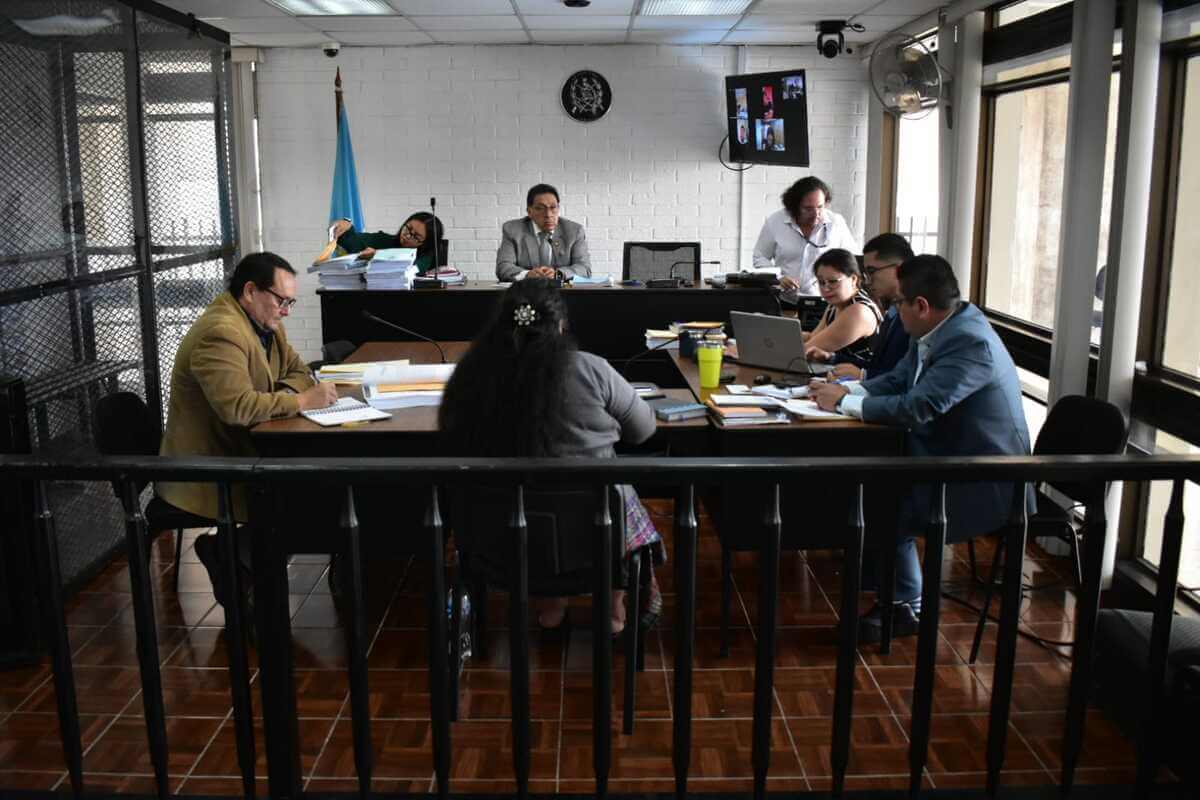 Solicitan extinguir más de Q300 mil vinculados a estructura de coyotes Alfa Siete