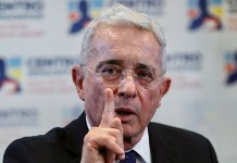 Álvaro Uribe, expresidente de Colombia, es sentenciado a 12 años de prisión domiciliaria Álvaro Uribe
