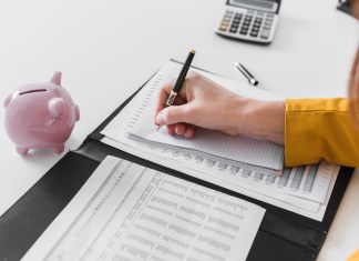 Construir un buen historial crediticio es una tarea que requiere tener disciplina, estar informado y tener responsabilidad. Foto: Freepik.