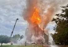 Un rayo destruyó la histórica iglesia de Saint-Ours en Canadá Saint-Ours
