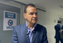 El segundo vicepresidente del Congreso, Jorge Ayala, afirmó que se hará una convocatoria a los diputados para plenaria en la última semana de julio. Foto: La Hora / José Orozco