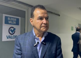 El segundo vicepresidente del Congreso, Jorge Ayala, afirmó que se hará una convocatoria a los diputados para plenaria en la última semana de julio. Foto: La Hora / José Orozco