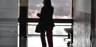 Evitando a los medios de comunicación, jueza Carol Berganza tomo posesión como Juez de Mayor Riesgo C. Foto La Hora: Daniel Ramírez