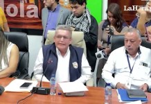 Aunque Joviel Acevedo indica que pagarán multa, acciona penalmente para no realizarla