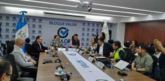 El ministro de Comunicaciones, Miguel Ángel Díaz, confirmó que se analiza un cobro en la autopista de Palín - Escuintla. Foto: La Hora