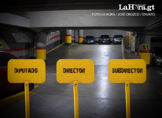 Parqueo Congreso