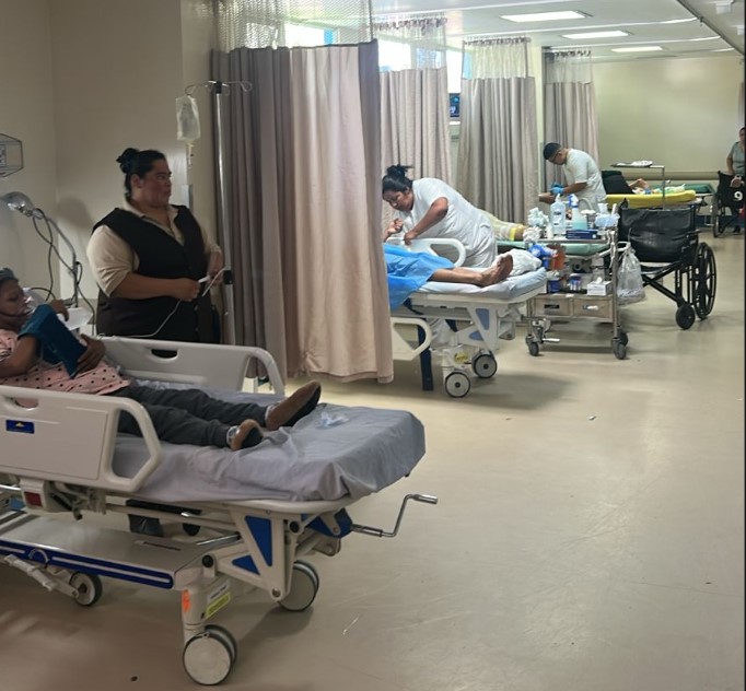 Salud aclara que Hospital de Villa Nueva continúa recibiendo casos de emergencia. Foto La Hora: Salud.