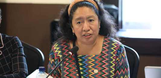 La viceministra de Desarrollo Social, Bertha Zapeta, en una citación en el Congreso de la República. Foto: Congreso de la República