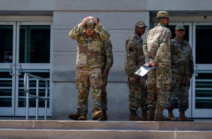 Fotografía de miembros de la Guardia Nacional en Washington. Foto la Hora: EFE