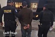 La policía continúa con las investigaciones para dar con el paradero de otros sospechosos del atentado. Foto La Hora: PNC
