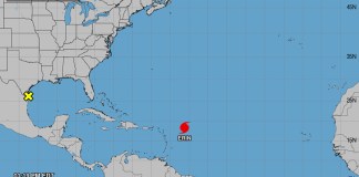 Erin se convierte en un huracán "catastrófico" con categoría 5 en el Atlántico.