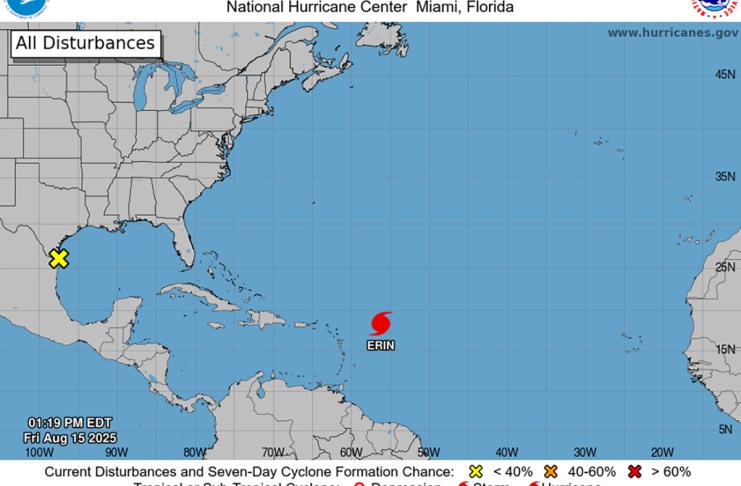 Erin se convierte en un huracán "catastrófico" con categoría 5 en el Atlántico.