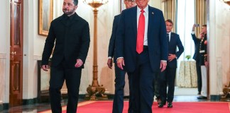 Presidente Donald Trump y su homólogo de Ucrania Volodímir Zelenski, en la Casa Blanca. Foto La Hora: EFE