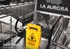 Gradas eléctricas del AILA presentan fallas tras reciente instalación, según denuncias de usuarios. Arte La Hora: Alejandro Ramírez