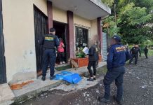 En allanamientos, capturan a presuntos miembros de «Los Chipilines» Allanamientos realizados contra banda criminal "Los Chipilines". Foto La Hora: PNC