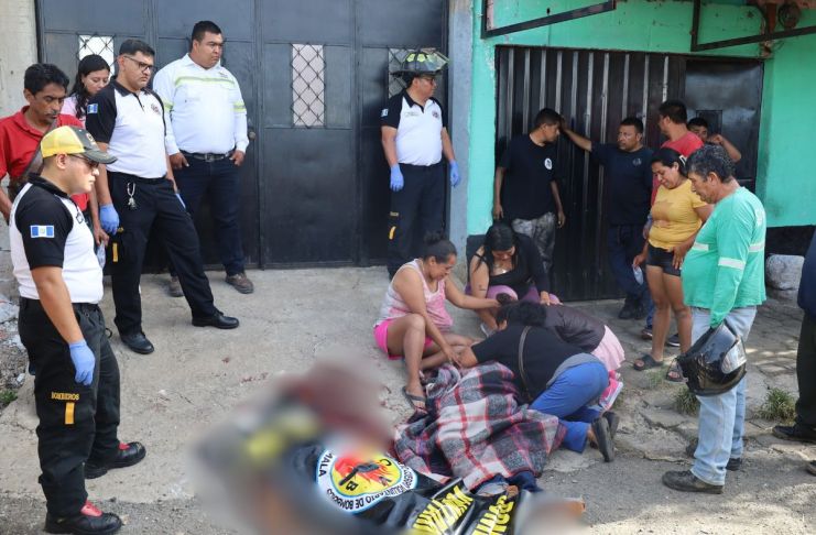 Ataque armado en Villa Nueva deja tres hombres fallecidos y una mujer herida. Foto La Hora: PNC