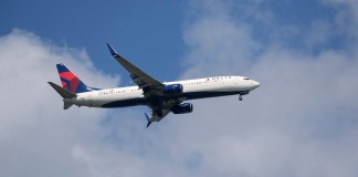 Archivo de un avión de Delta Airlines en Washington. Foto La Hora: AP