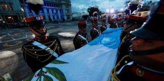 La bandera nacional de Guatemala durante la celebración de las fiestas patrias del 2022. Foto La Hora: Facebook Alejandro Giammattei.